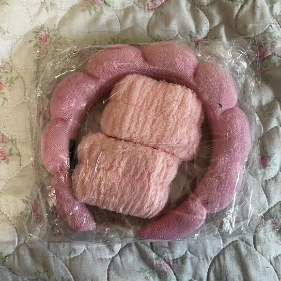 Pink Plush Headband and wrist set - Picture 2 of 2